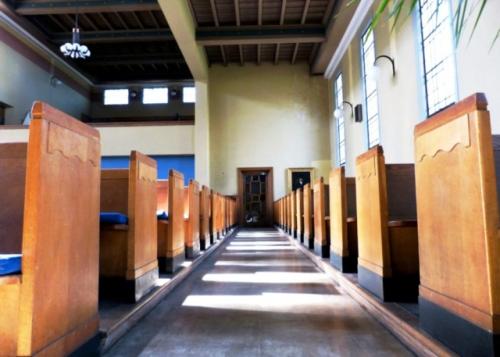 Side-Aisle-900x643-640x480